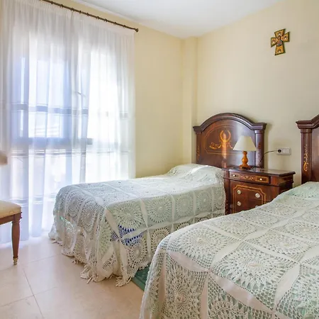 Apartamento 3 Bedroom Stunning In *