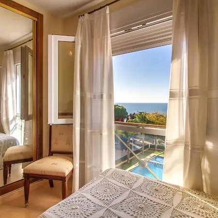 3 Bedroom Stunning In Apartamento Calpe