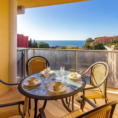 3 Bedroom Stunning In Apartamento *